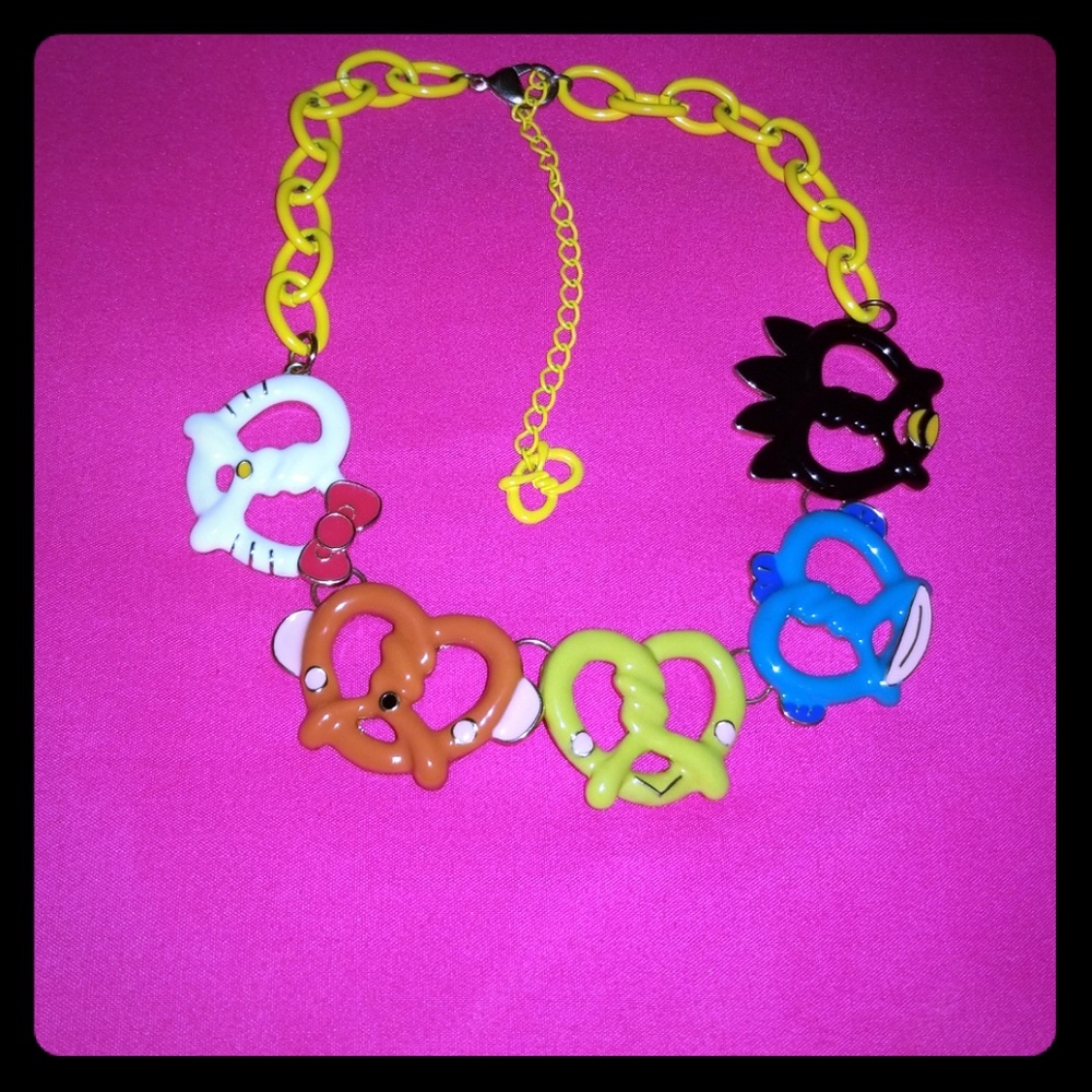Onch movement kawaii sanrio hello kitty necklace